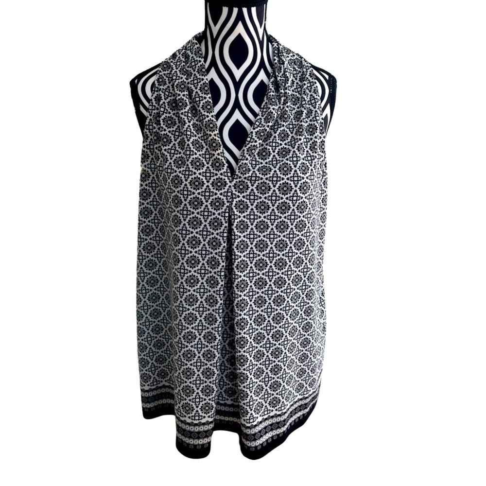 GREAT🎉 condition MAX STUDIO blouse, size small